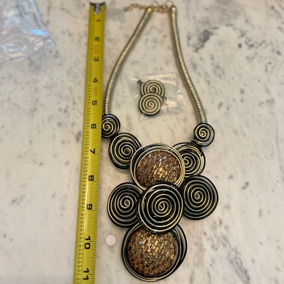 Boho style exaggerated necklace & earring combination set - Picture 4 of 5